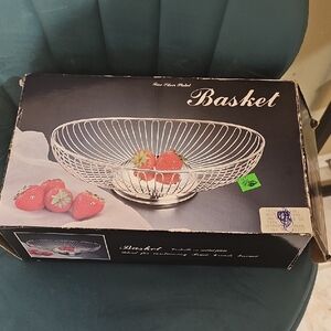 Silver Wire Fruit Basket